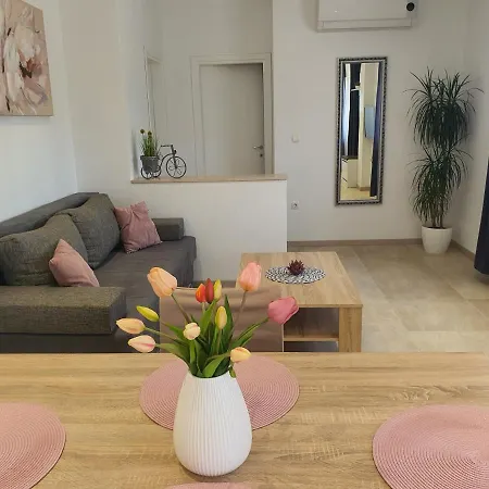 Apartment Rados Dugopolje Buitenkant foto